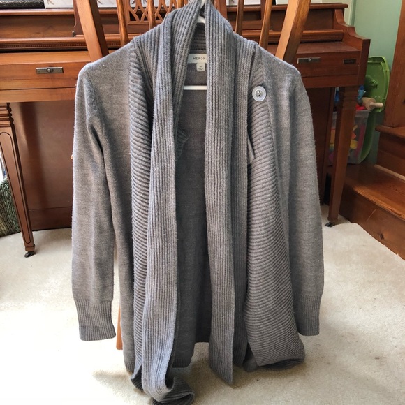 Sweater W/ Built-In Scarf (Size M) - Picture 2 of 5